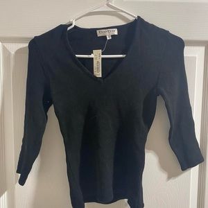 Bebe v neck
